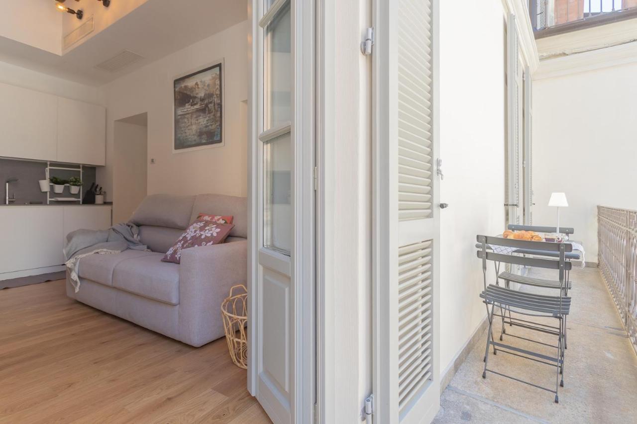 Independence Apartment With Balcony By Rent All Комо Экстерьер фото