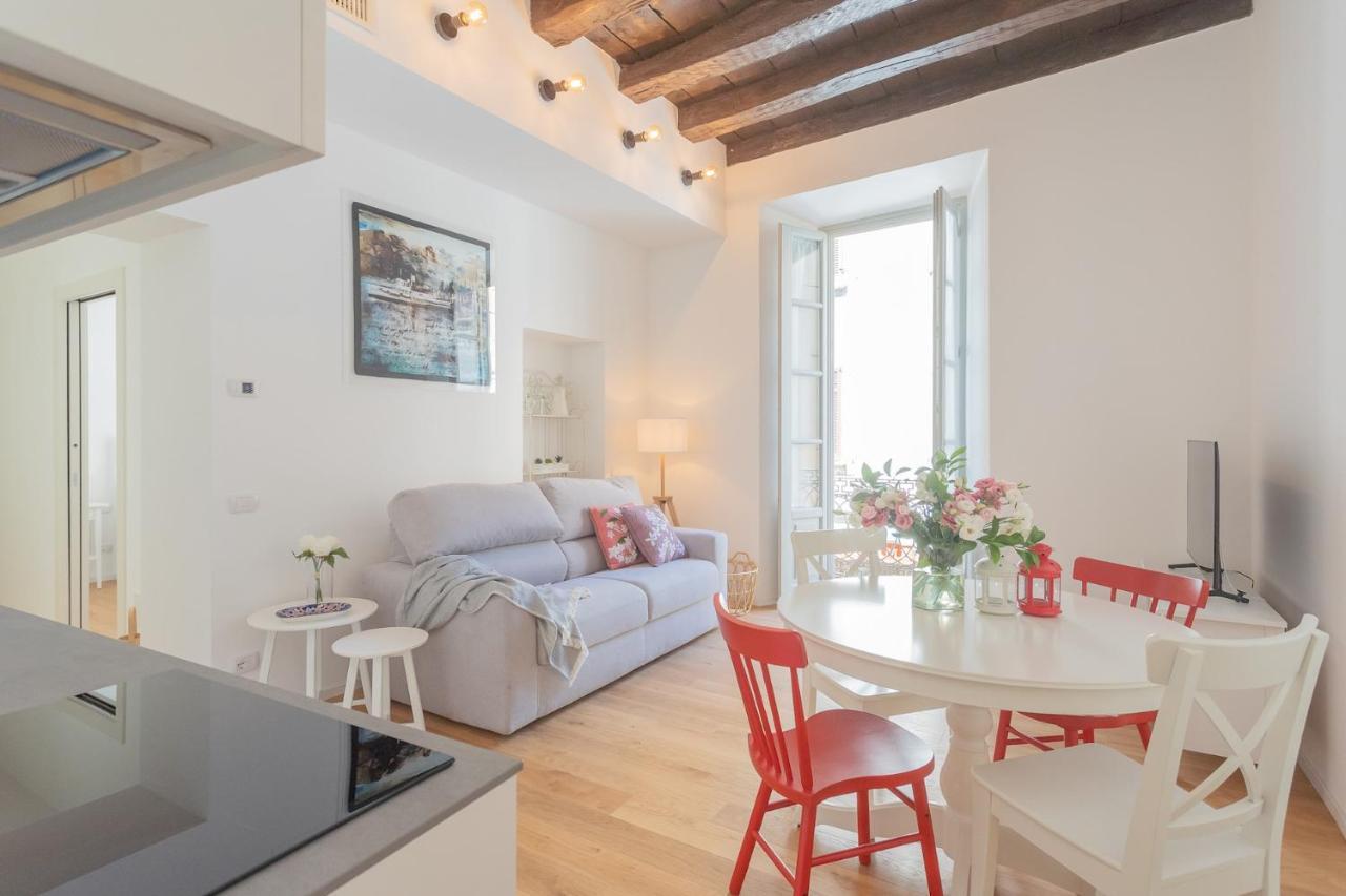Independence Apartment With Balcony By Rent All Комо Экстерьер фото
